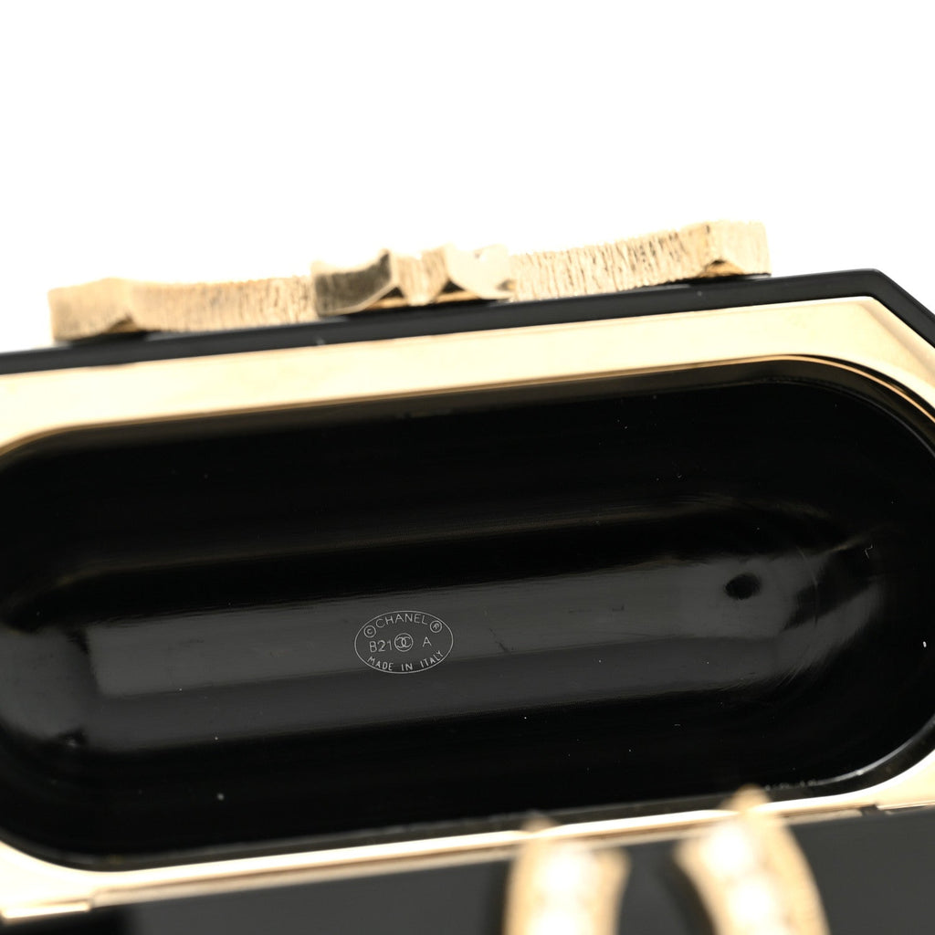 シャネル レジンクリスタルパール AirPods Pro ホルダーネックレス ブラック パーリーホワイト(代金引換)